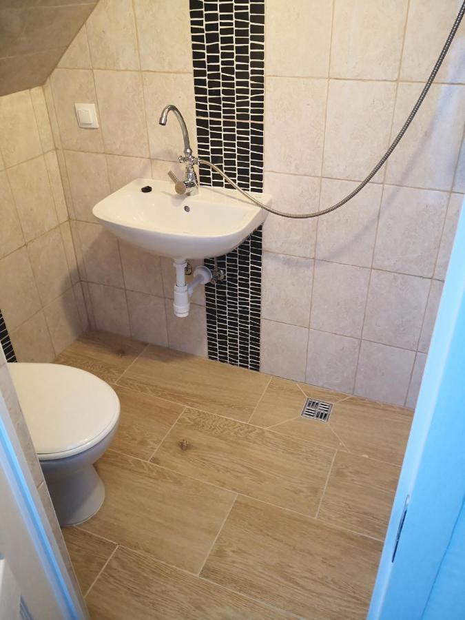 Thomas Panzio Bed & Breakfast Balatonfured Exterior photo