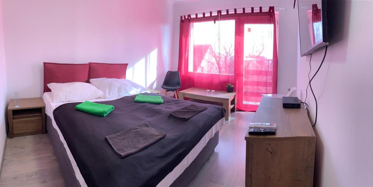 Thomas Panzio Bed & Breakfast Balatonfured Exterior photo
